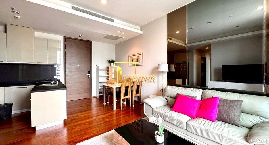 For rent 2 bedrooms condo in Watthana, Bangkok