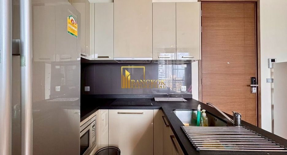 For rent 2 bedrooms condo in Watthana, Bangkok