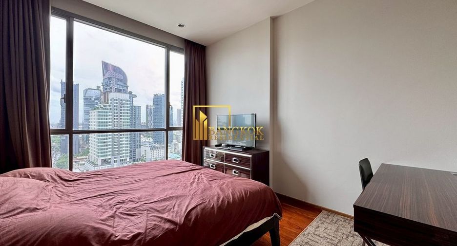 For rent 2 bedrooms condo in Watthana, Bangkok