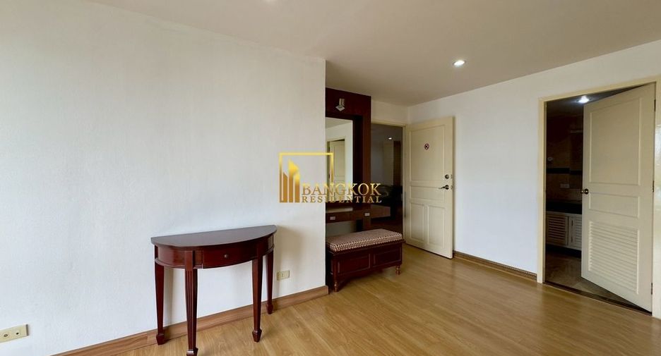 For rent 2 ベッドルーム condo in Watthana, Bangkok
