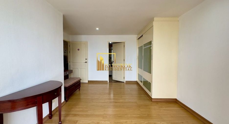 For rent 2 ベッドルーム condo in Watthana, Bangkok