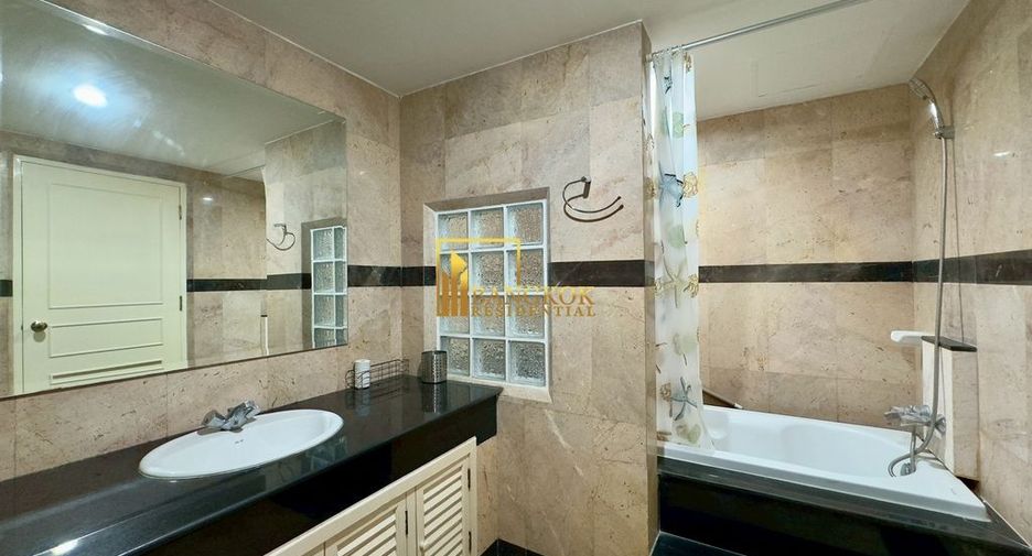 For rent 2 ベッドルーム condo in Watthana, Bangkok