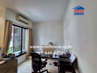 Casa adosada en venta de 3 habitaciones en Bang Khae, Bangkok