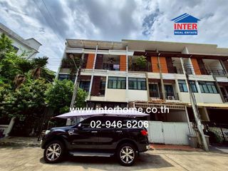 Casa adosada en venta de 3 habitaciones en Bang Khae, Bangkok