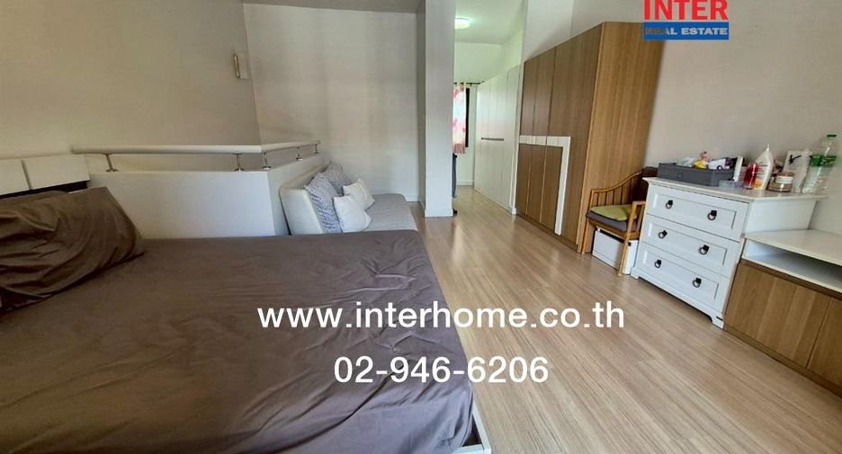 For sale 3 bedrooms townhouse in Bang Khae, Bangkok