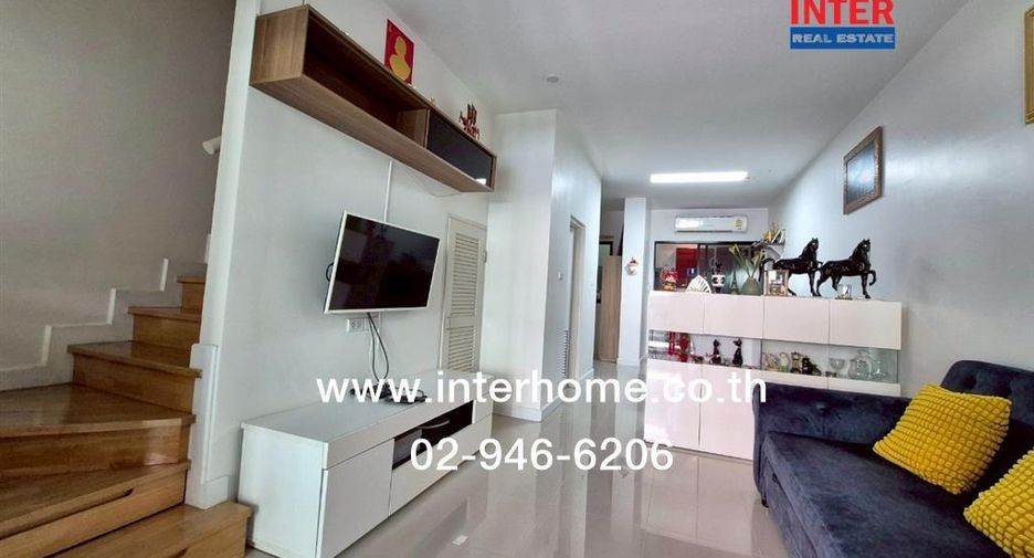 For sale 3 bedrooms townhouse in Bang Khae, Bangkok