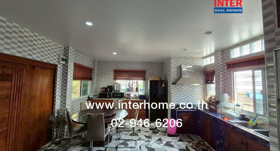 À vendre 4 chambres maison à Bang Khun Thian, Bangkok