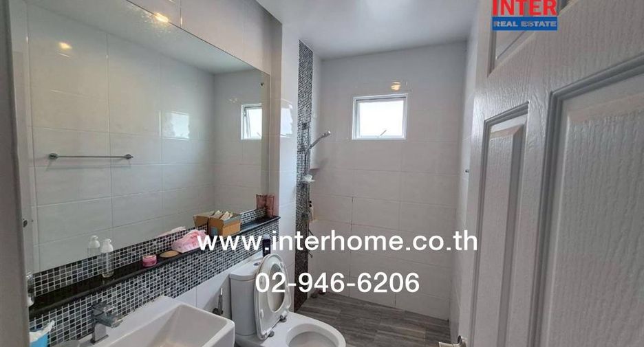 À vendre 4 chambres maison à Bang Khun Thian, Bangkok