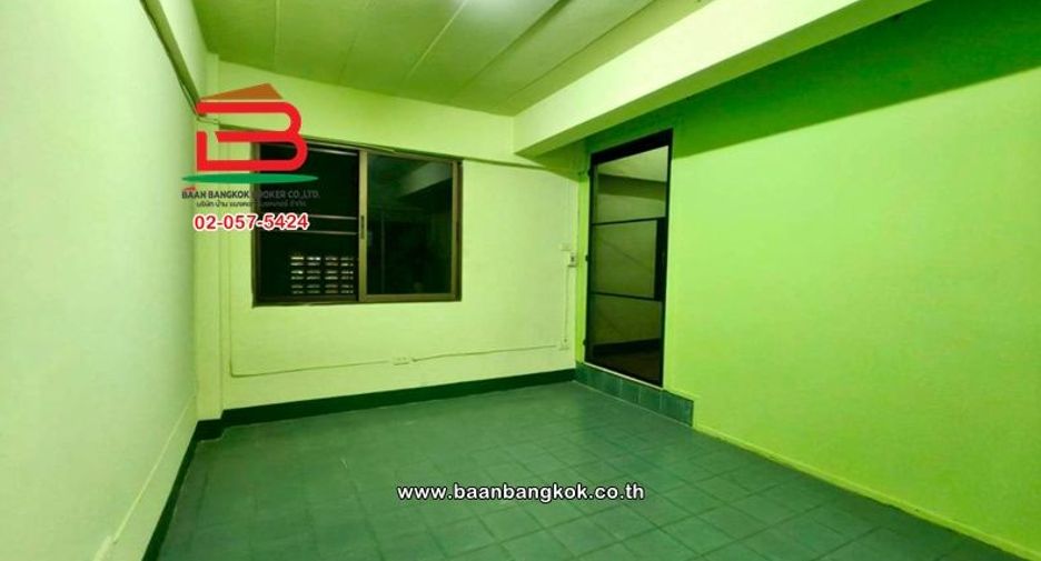 For rent and for sale 3 bedrooms retail Space in Bang Khae, Bangkok