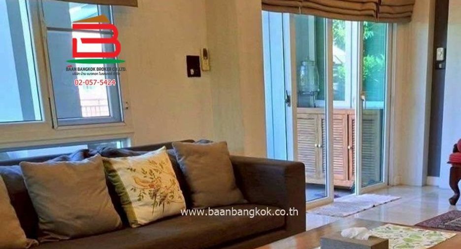 For sale 3 ベッドルーム condo in Khlong Sam Wa, Bangkok