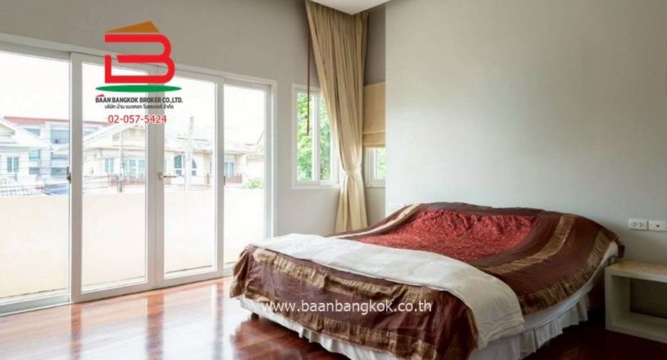 For sale 3 ベッドルーム condo in Khlong Sam Wa, Bangkok