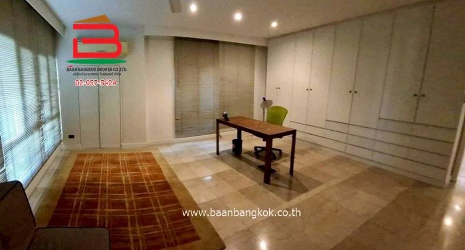 For sale 3 ベッドルーム condo in Khlong Sam Wa, Bangkok