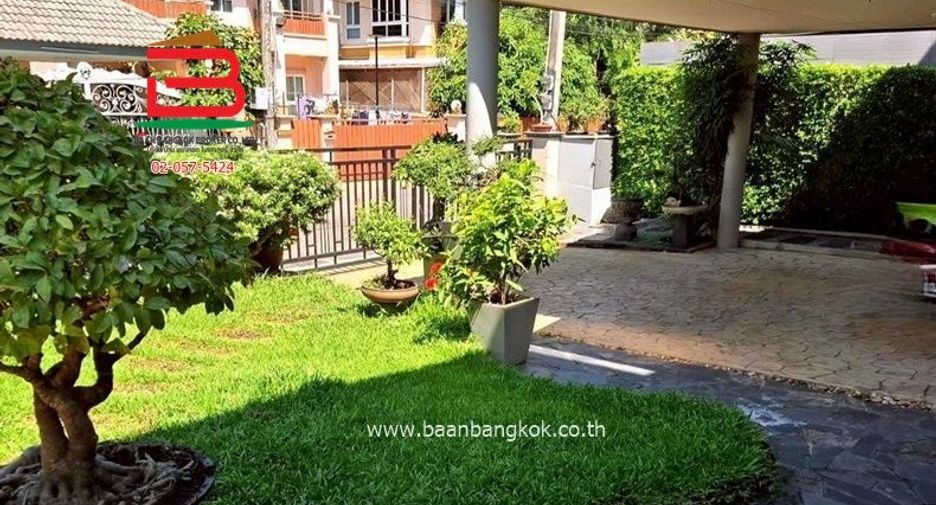 For sale 3 ベッドルーム condo in Khlong Sam Wa, Bangkok