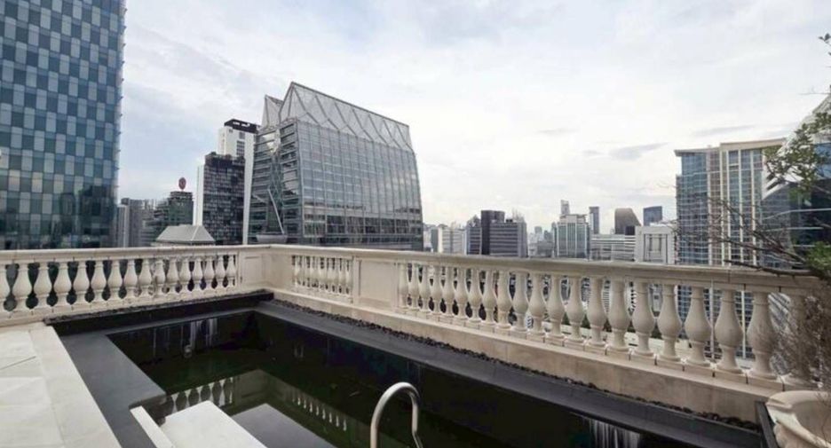 For sale 3 bedrooms condo in Pathum Wan, Bangkok