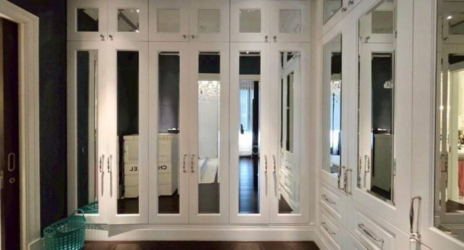For sale 3 bedrooms condo in Pathum Wan, Bangkok