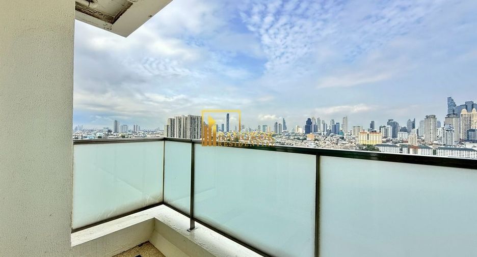 For rent 2 ベッドルーム condo in Yan Nawa, Bangkok