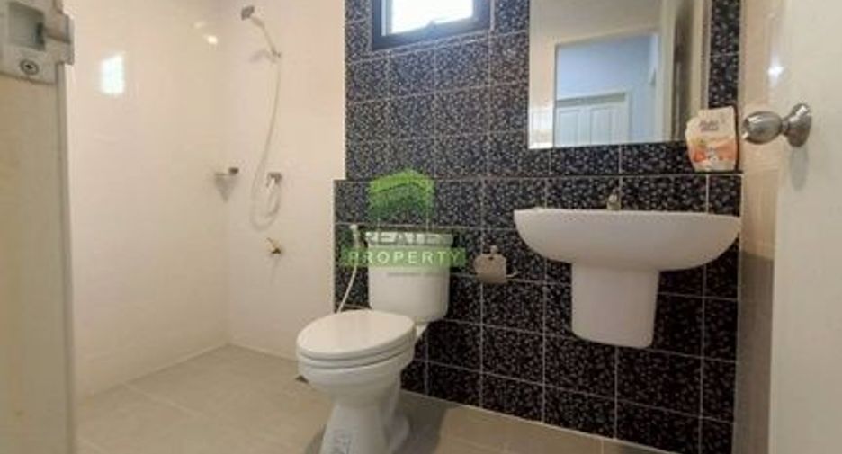 For sale 3 bedrooms townhouse in Lat Lum Kaeo, Pathum Thani