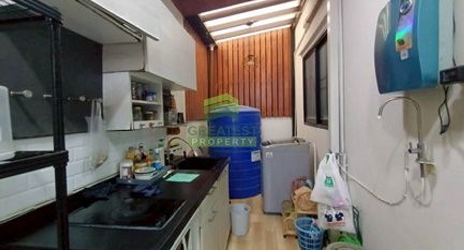 For sale 3 bedrooms townhouse in Lat Lum Kaeo, Pathum Thani