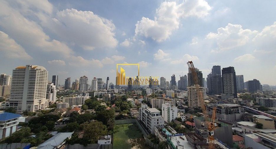 For rent 4 bedrooms condo in Khlong Toei, Bangkok