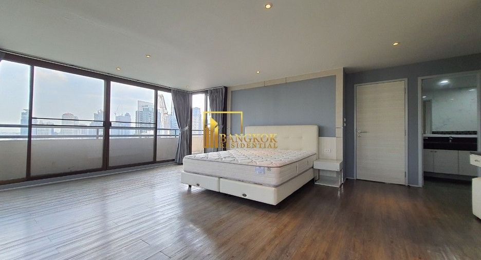 For rent 4 bedrooms condo in Khlong Toei, Bangkok