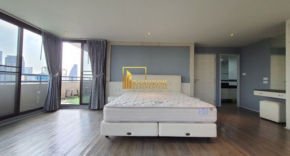 For rent 4 bedrooms condo in Khlong Toei, Bangkok