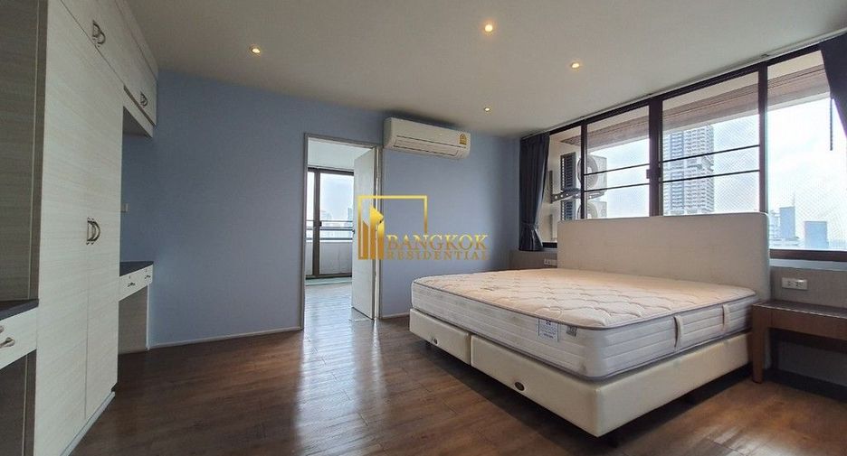 For rent 4 bedrooms condo in Khlong Toei, Bangkok