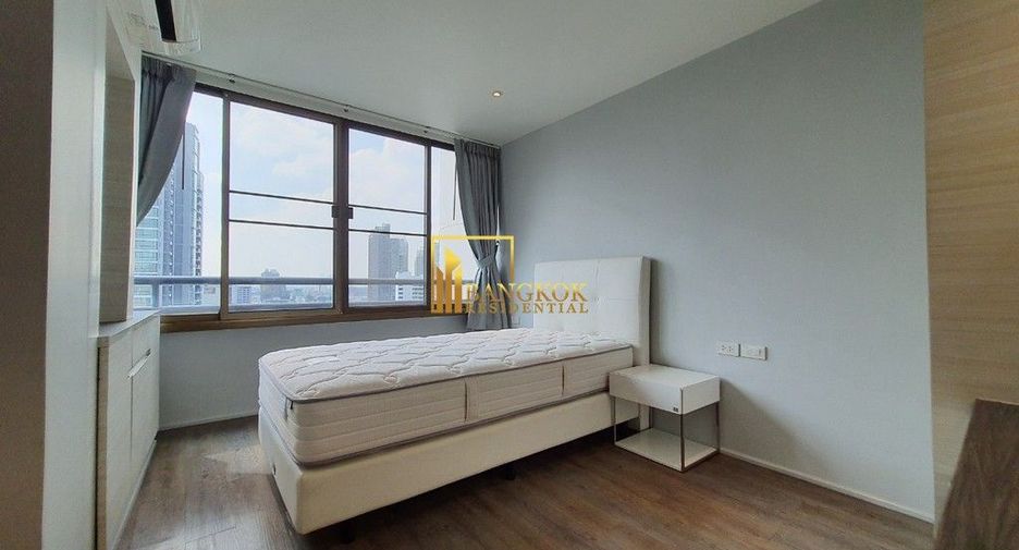 For rent 4 bedrooms condo in Khlong Toei, Bangkok