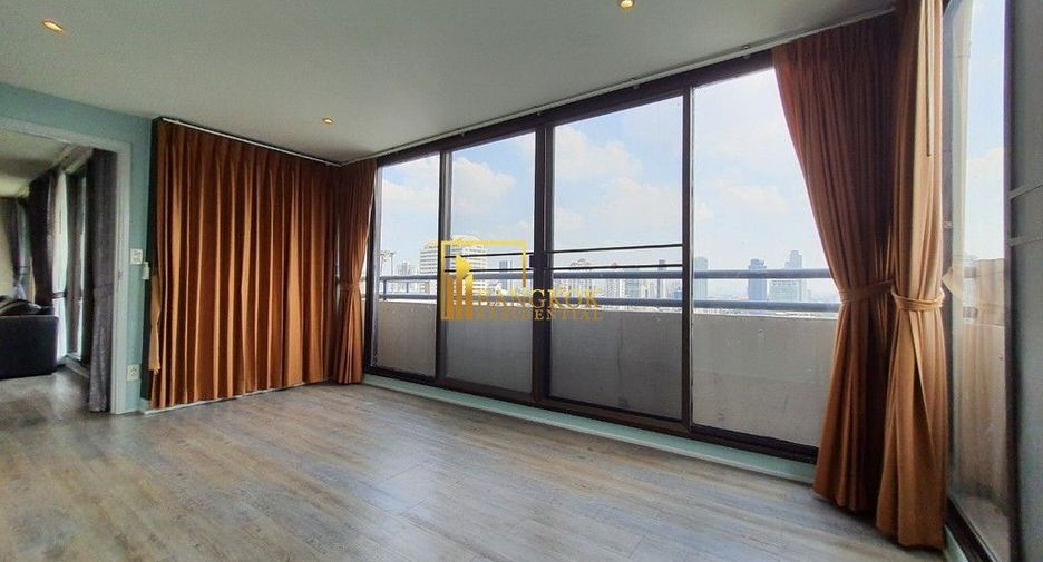 For rent 4 bedrooms condo in Khlong Toei, Bangkok