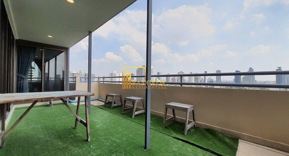 For rent 4 bedrooms condo in Khlong Toei, Bangkok