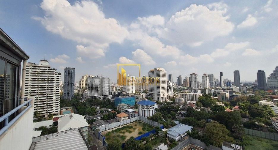For rent 4 bedrooms condo in Khlong Toei, Bangkok