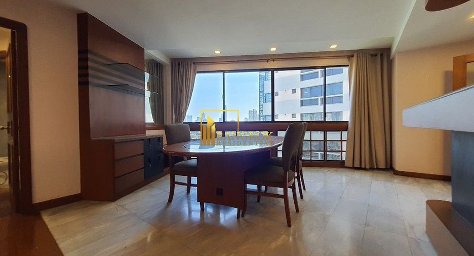 For rent 3 bedrooms condo in Khlong Toei, Bangkok