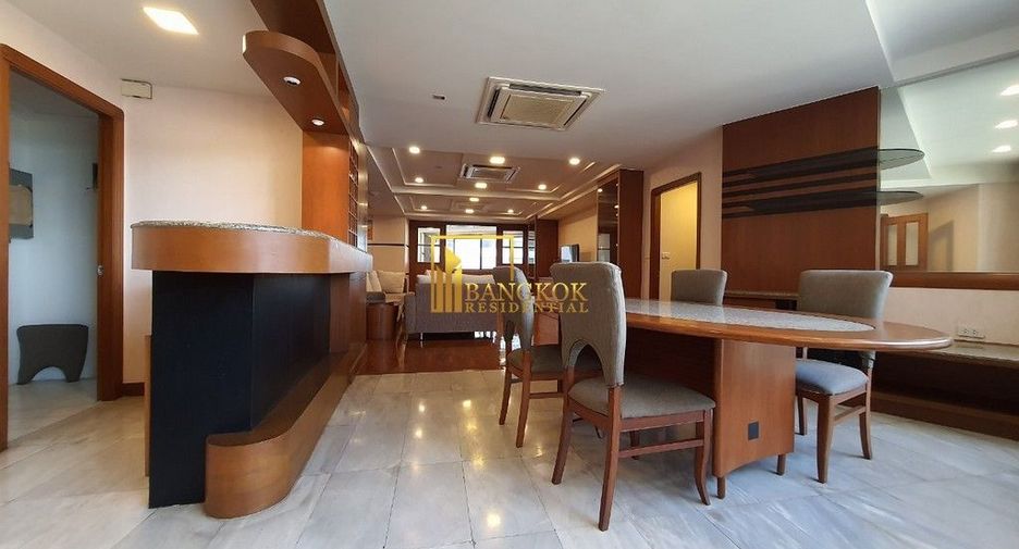 For rent 3 bedrooms condo in Khlong Toei, Bangkok