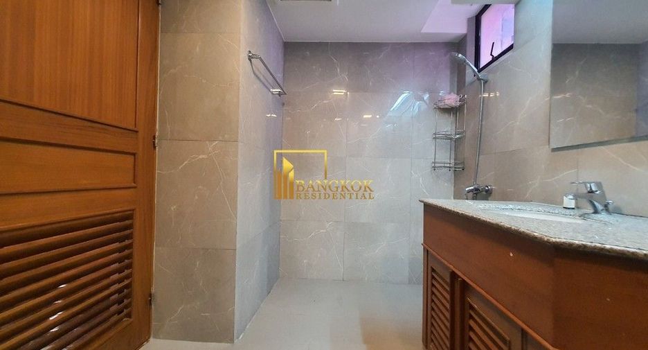 For rent 3 bedrooms condo in Khlong Toei, Bangkok