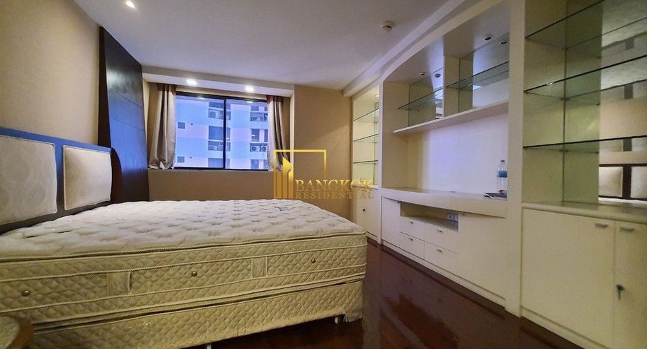 For rent 3 bedrooms condo in Khlong Toei, Bangkok