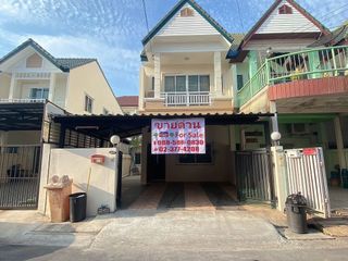 For sale 3 bedrooms townhouse in Bang Kapi, Bangkok