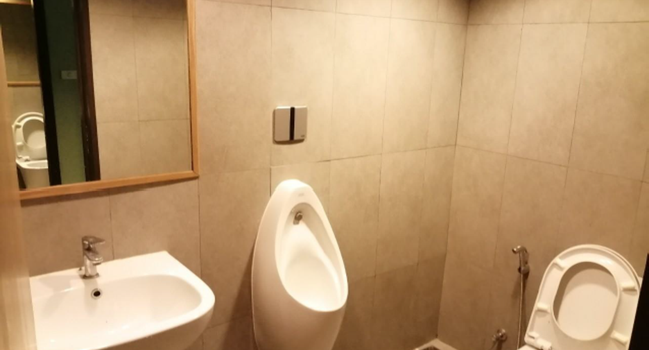 For rent retail Space in Khlong Toei, Bangkok