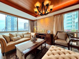 Condo en alquiler de 3 habitaciones en Pathum Wan, Bangkok