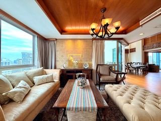 Condo en alquiler de 3 habitaciones en Pathum Wan, Bangkok