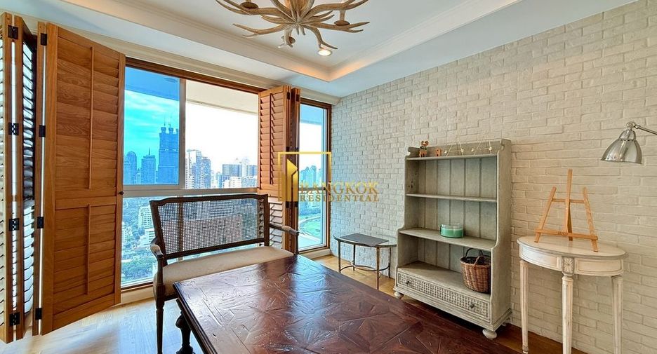 Wohnung zur Miete mit 3 Zimmer in Pathum Wan, Bangkok