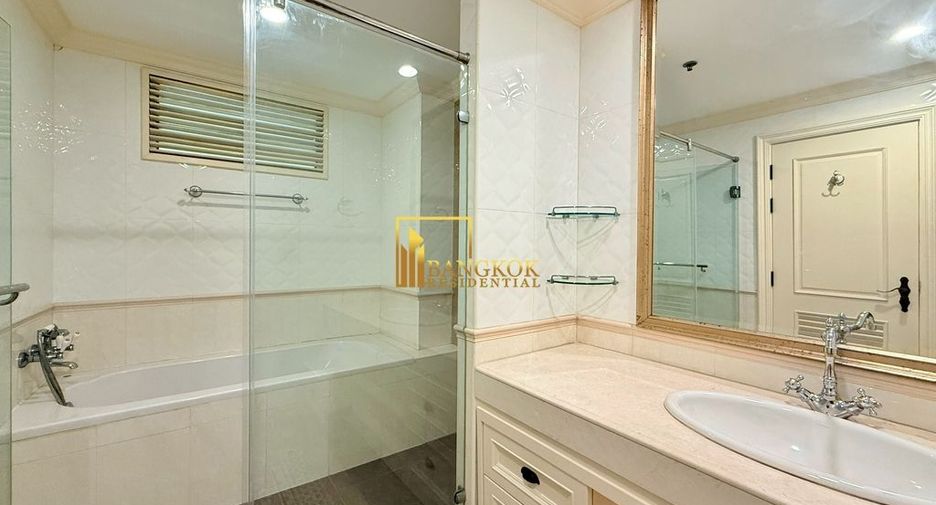 Wohnung zur Miete mit 3 Zimmer in Pathum Wan, Bangkok