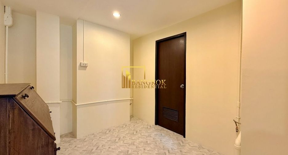 Wohnung zur Miete mit 3 Zimmer in Pathum Wan, Bangkok
