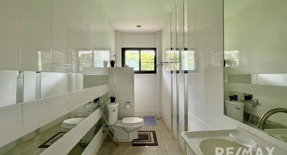 For rent 4 bedrooms villa in Ko Samui, Surat Thani