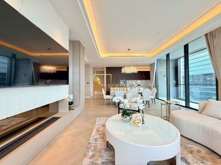 For rent 5 bedrooms condo in Sathon, Bangkok