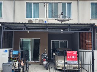 Casa adosada en venta de 3 habitaciones en Mueang Chon Buri, Chonburi