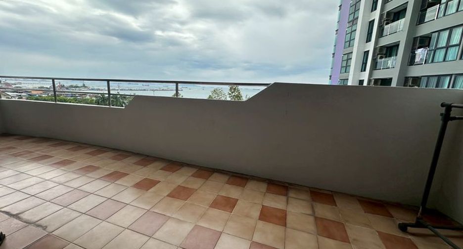 For rent 2 bedrooms condo in Si Racha, Chonburi