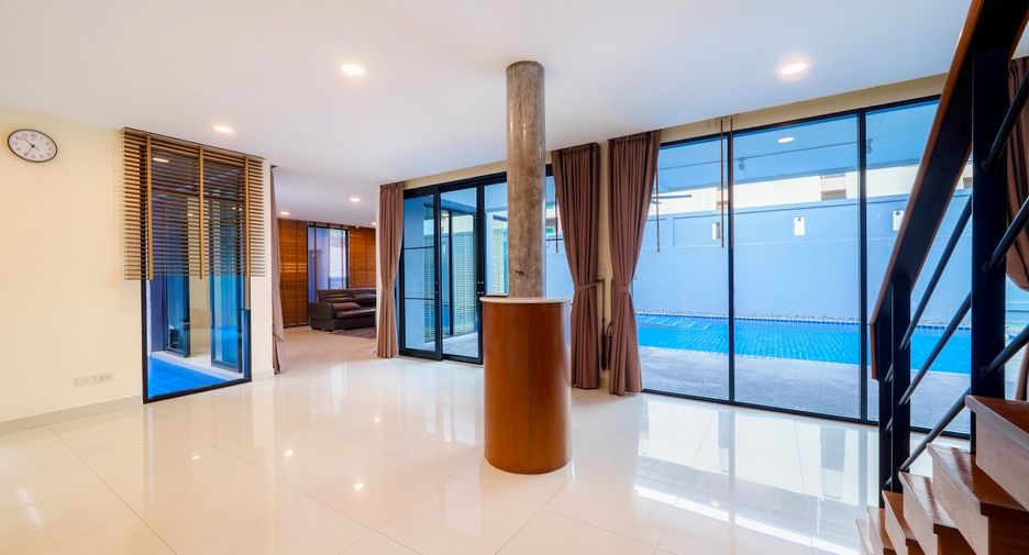 Casa en alquiler y en venta de 5 habitaciones en Bang Lamung, Chonburi