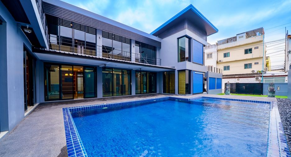 Casa en alquiler y en venta de 5 habitaciones en Bang Lamung, Chonburi