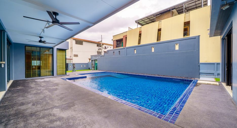 Casa en alquiler y en venta de 5 habitaciones en Bang Lamung, Chonburi
