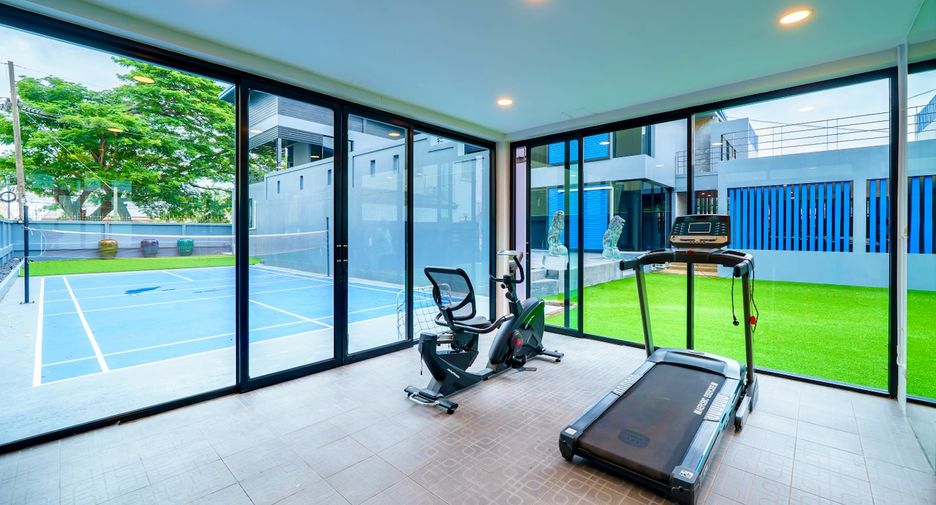 Casa en alquiler y en venta de 5 habitaciones en Bang Lamung, Chonburi