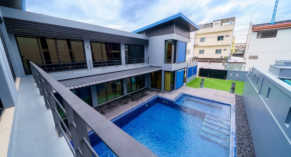 Casa en alquiler y en venta de 5 habitaciones en Bang Lamung, Chonburi